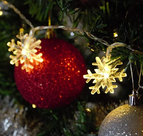 2x40 LED Warm White Led Snowflake String Lights 16ft 5 2x40 LED Warm White Led Snowflake String Lights 16ft - Image 3