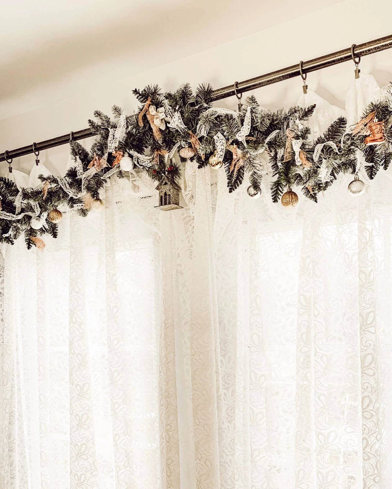 King Of Christmas 9' X 12" Tribeca Spruce Blue Garland With Warm White LED Lights (Plug Operated) 6 King Of Christmas 9' X 12" Tribeca Spruce Blue Garland With Warm White LED Lights (Plug Operated) - Image 4