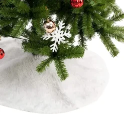 White Fur Christmas Tree Skirt 36in -Christmas Decoration Shop Faux Christmas Tree Skirt Snowy White 36in 5 600x552 1