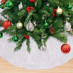 White Fur Christmas Tree Skirt 36in -Christmas Decoration Shop Faux Christmas Tree Skirt Snowy White 36in 6 600x600 1