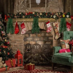 Non Lit Green Artificial Christmas Garland Decorations 50ft -Christmas Decoration Shop Green Holiday Garland 1 Pack 50 ft 4 result 600x600 1