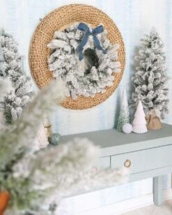 King Of Christmas 24" King Flock® Wreath Unlit -Christmas Decoration Shop King Flock Wreath 5f4971fc 9b9e 4658 ae01 d41d5170c6c8