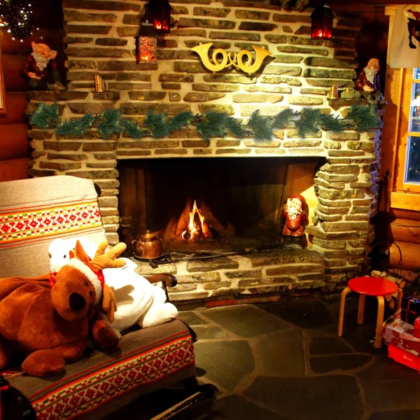 Pre Lit Christmas Smokey Pine Garland 7 Pre Lit Christmas Smokey Pine Garland - Image 5