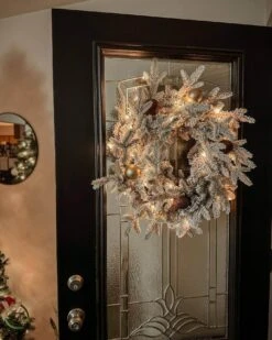 King Of Christmas 24" Queen Flock® Wreath Unlit -Christmas Decoration Shop Queen Flock Wreath3