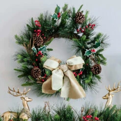 King Of Christmas 24" Redwood Wreath With 50 Warm White Led Lights (Battery Operated)