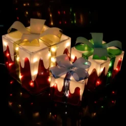 3pcs Light Up Gift Box Christmas Decoration -Christmas Decoration Shop Set of 3 Snow Christmas Lighted Gift Boxes 6 result 600x600 1