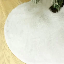 Soft Classic Faux Christmas Tree Skirt 36in 9 Soft Classic Faux Christmas Tree Skirt 36in -Christmas Decoration Shop Soft Classic Faux Christmas Tree Skirt 36in 3 result 600x600 1